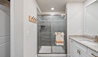 12428 SEA OAKS Ln 4, Berlin, MD 21811