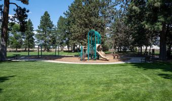 140 SE 4th St, Bend, OR 97702