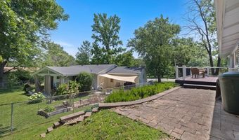 585 Golfwood Dr, Ballwin, MO 63021