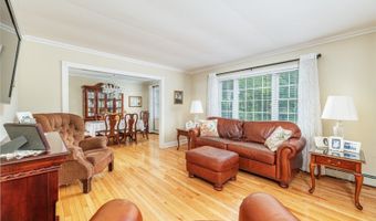 3 Travel Rd, Alloway, NJ 07461