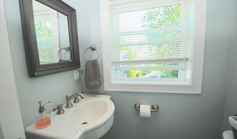 124 Palm St, Bangor, ME 04401