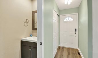 99 BURNING TREE Ln, Reading, PA 19607