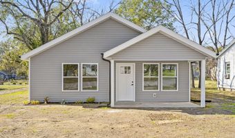 811 S Madison Ave, Aurora, MO 65605