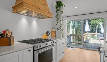 33 Slavin Path, Glocester, RI 02814