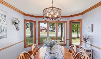 1309 Sanders Dr, Auburn, IN 46706