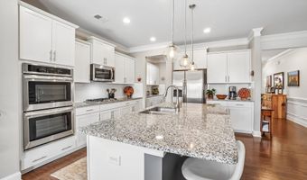 801 Deepwood Ct, Boiling Springs, SC 29316