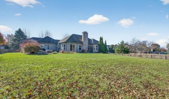 3610 Lakeview Dr, Algonquin, IL 60102