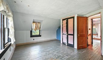 570 McGrath Pond Rd, Belgrade, ME 04917