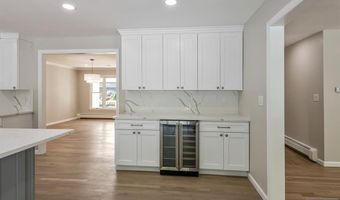 31 Gloria Dr, Allendale, NJ 07401