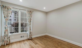 22 Smoke Rise Ln, Bedminster, NJ 07921