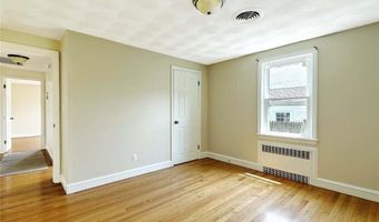 23 Robert Cir, Cranston, RI 02905