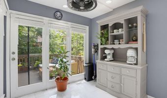 6152 WELLINGTON COMMONS Dr, Alexandria, VA 22310