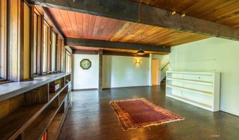 15 Angela St, Athens, OH 45701