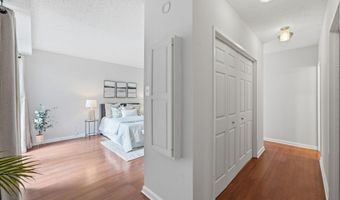 4141 N HENDERSON Rd 1026, Arlington, VA 22203