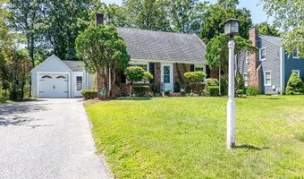 69 Delwood Rd, Warwick, RI 02889