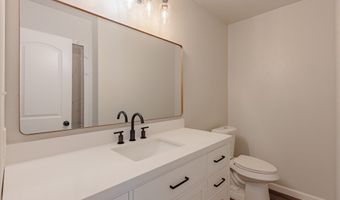 708 NW 8th St, Andrews, TX 79714