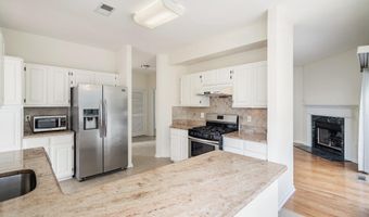 2 BOICE Ln, Belle Mead, NJ 08502