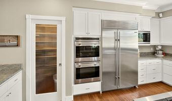 161 Sunnyview Dr, Ashland, OR 97520