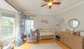 26 Windsor Dr 26, Bayonne, NJ 07035