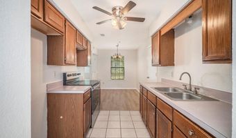 516 Heather Ln, Keene, TX 76059