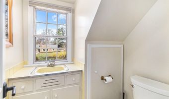 2690 Overridge Dr, Ann Arbor, MI 48104