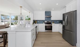 6321 BALBOA Ln, Apollo Beach, FL 33572