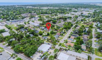 92 W 13TH St, Atlantic Beach, FL 32233