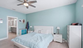 6230 ROADSTEAD Ct, Apollo Beach, FL 33572