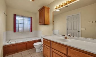 3224 Peacock Ln, Altus, OK 73521
