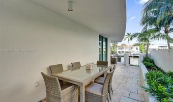 9400 W Bay Harbor Dr 103, Bay Harbor Islands, FL 33154