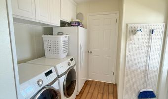 537 Mcpherson Dr, Alford, FL 32420