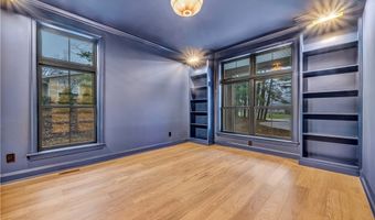 690 Club Dr W, Aurora, OH 44202