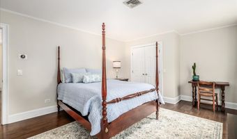 2 Raven Crest Dr, Bethel, CT 06801
