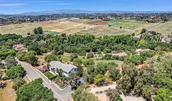 1864 Winterwarm Dr, Fallbrook, CA 92028