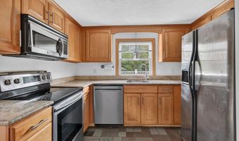 80 Stevens St, Andover, MA 01810