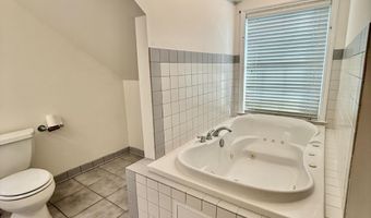 5713 19TH St N, Arlington, VA 22205