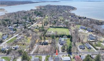 23 Chachapacassett Rd, Barrington, RI 02806