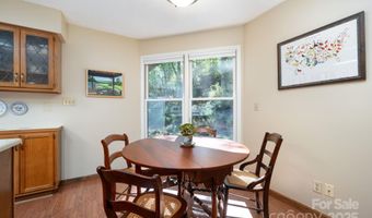 9 Sandon Cir, Asheville, NC 28804