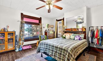 210 W State St, Athens, OH 45701