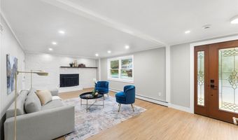 75 Walnut Rd, North Kingstown, RI 02852