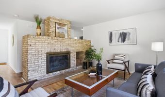 4024 IVA Ln, Annandale, VA 22003