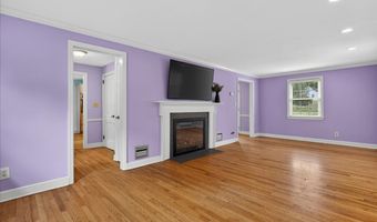 1006 King Rd, Cheshire, CT 06410