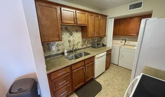 524 ORANGE Dr 11, Altamonte Springs, FL 32701