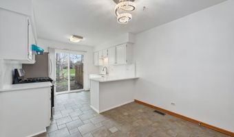 39911 Golf Ln, Antioch, IL 60002