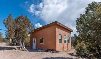 100 Lobo Ranch Rd, Arroyo Hondo, NM 87513