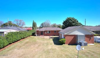 1917 Palmyra Rd, Albany, GA 31701