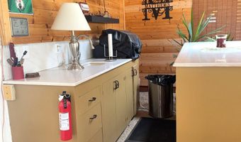 812 S Clowe Ave, Artesia, NM 88210