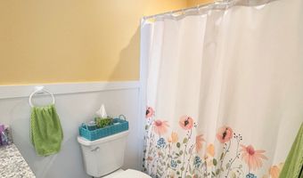 858 S Robert Ave, Avon Park, FL 33825