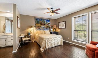 2208 2210 Oakwood Ave, Bentonville, AR 72712