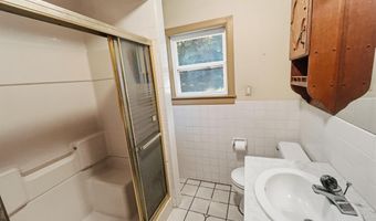 203 E College St, Ash Grove, MO 65604